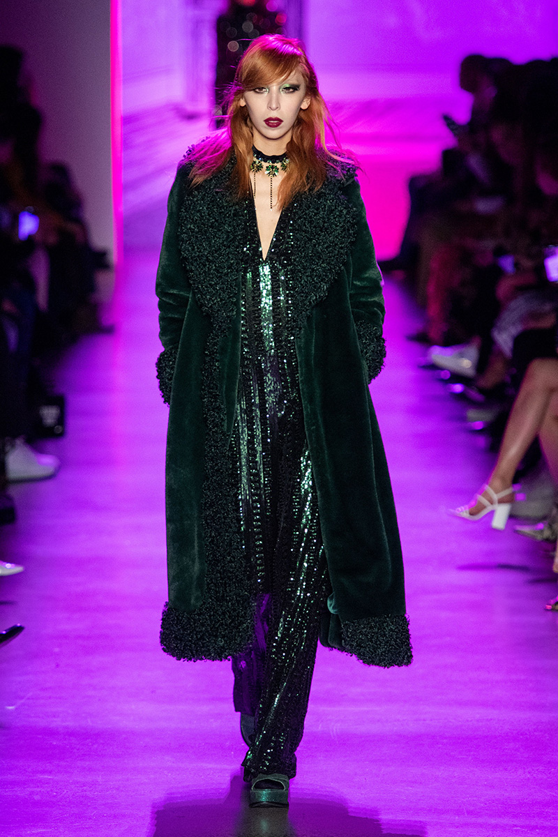 Issa Lish para Anna Sui Fall 2020