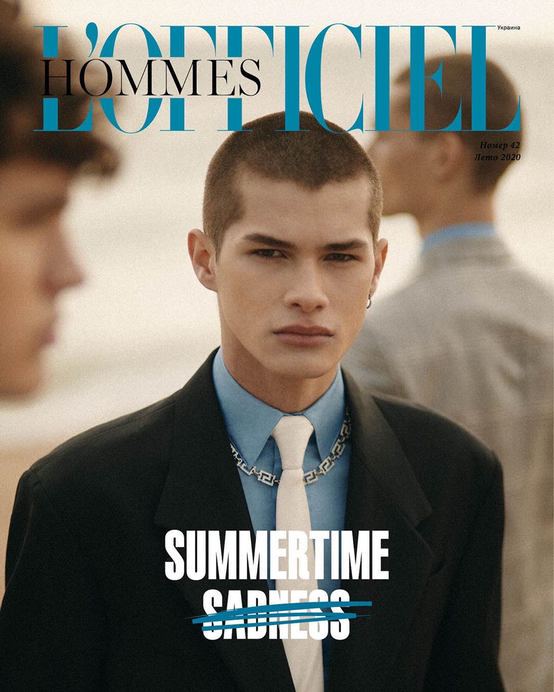 Alfredo Diaz en portada de L'Officiel Hommes Ucrania Verano 2020